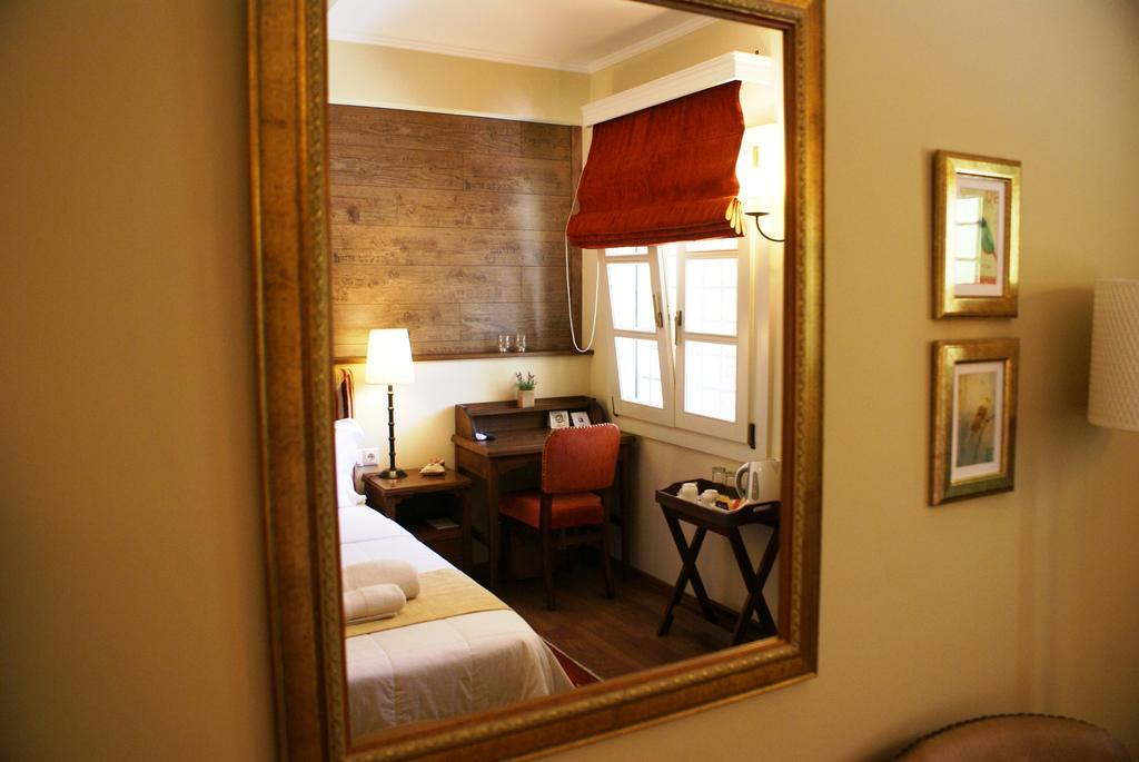 洁米拉岩石山酒店 阿里斯蒂 客房 照片